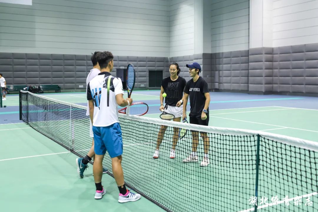 衣室支持并 衣室支持并